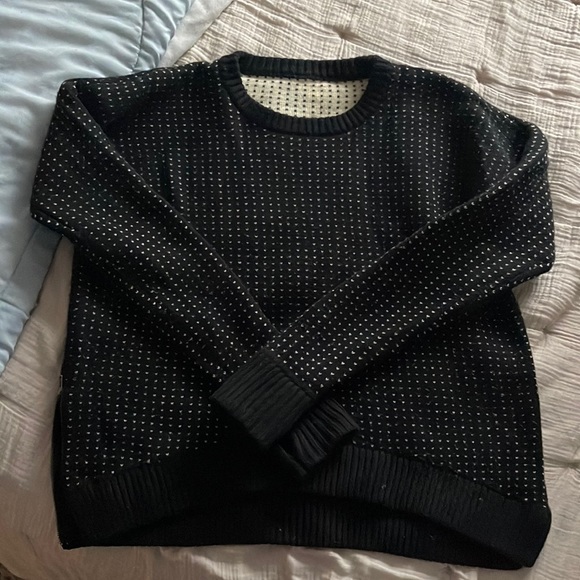 Lululemon sweater - Picture 2 of 5